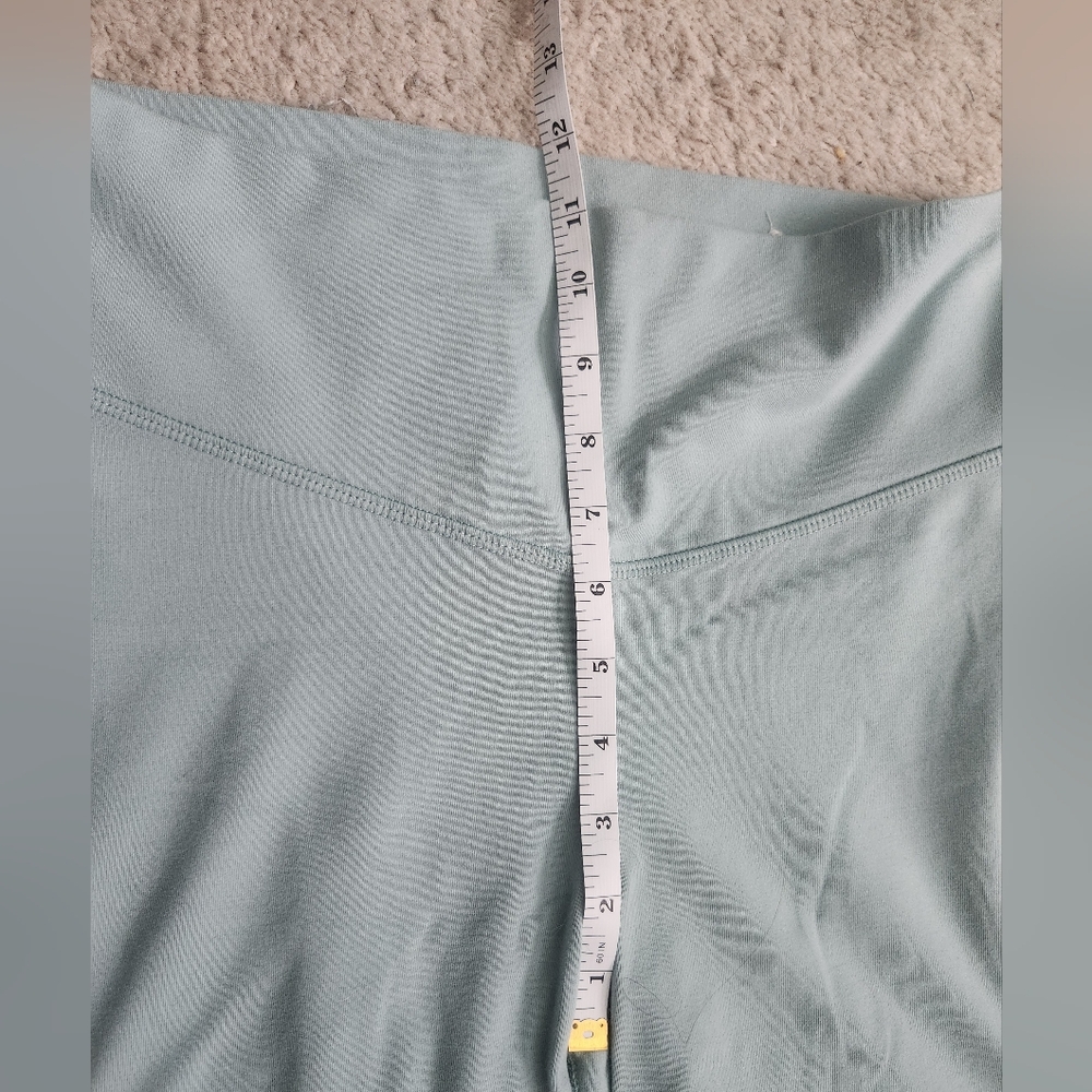 Large pale green Old Navy Active slim boot cut pants - Picture 8 of 9